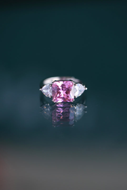 Anillo de zirconio cuadrado rosa