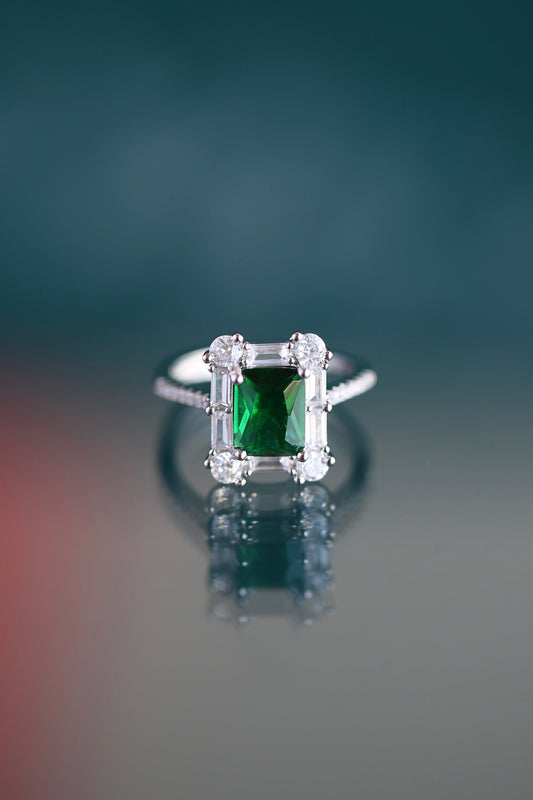 Anillo de zirconio cuadrado verde