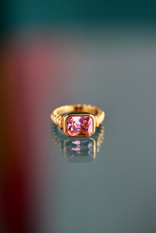 Anillo de zirconio rosa estilo vintage