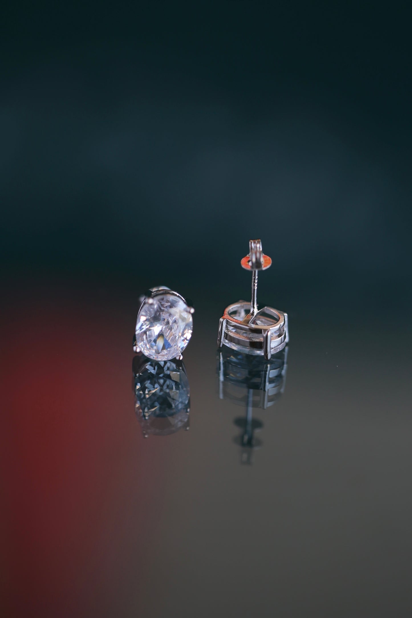 Aretes ovalados de zirconio