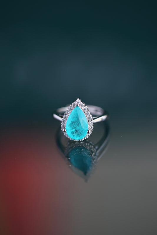 Anillo de turmalina de Paraiba en forma de gota